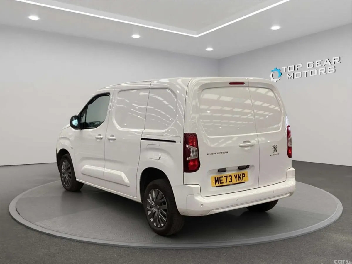 Peugeot Partner MPV, Diesel, 2024, White