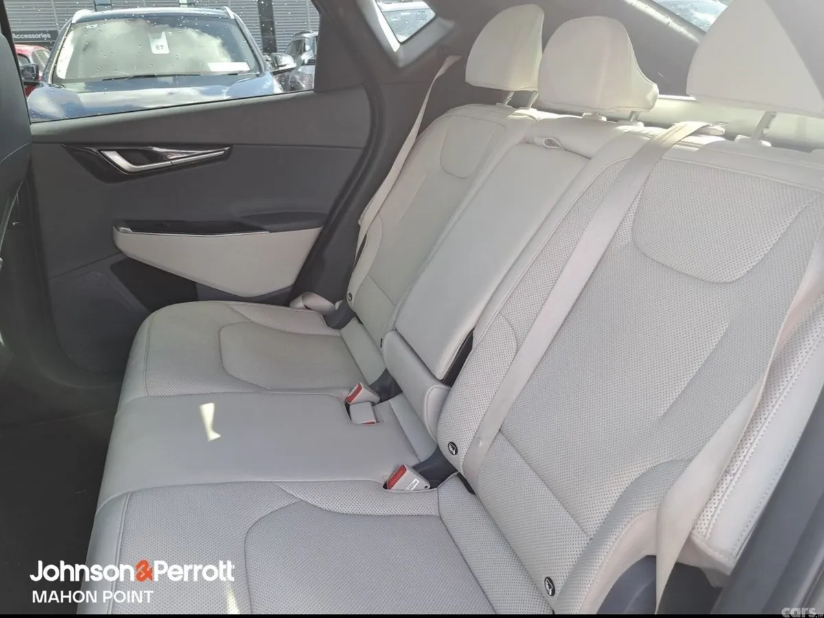 Kia EV6 MPV, Electric, 2022, Blue