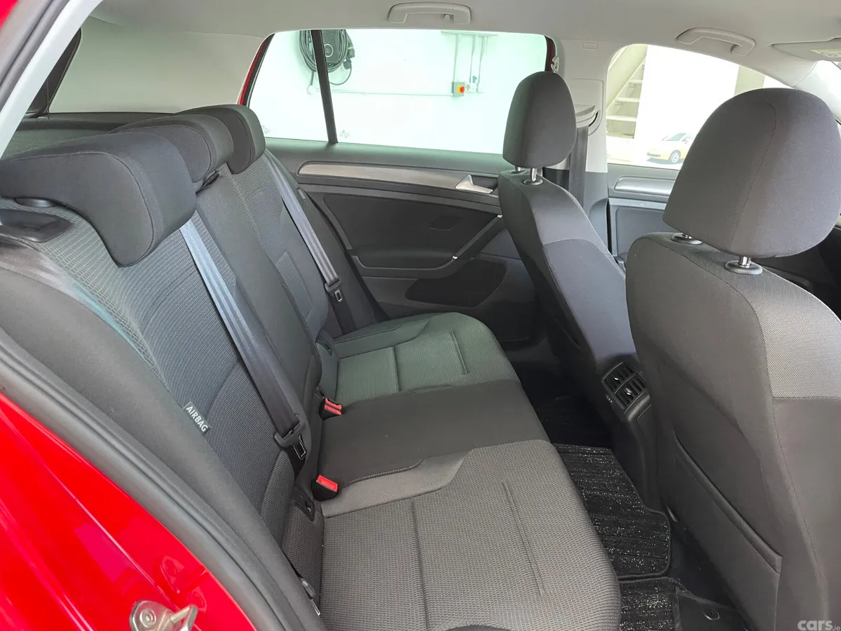 Volkswagen Golf Hatchback, Petrol, 2018, Red