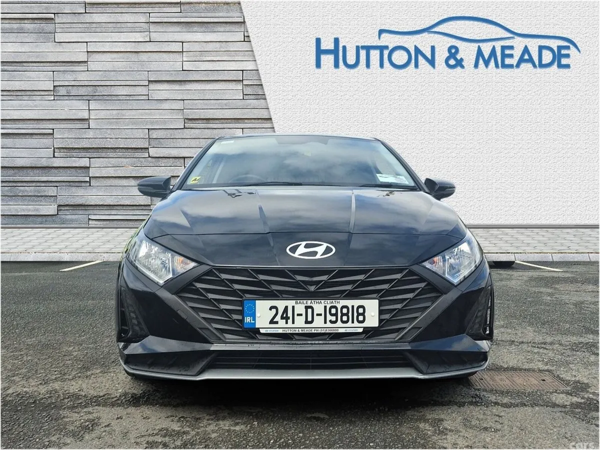 Hyundai i20 Hatchback, Petrol, 2024, Black