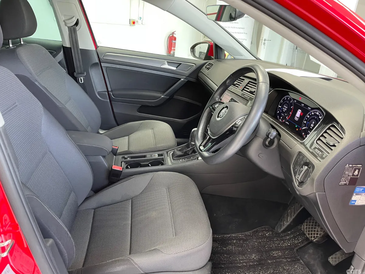 Volkswagen Golf Hatchback, Petrol, 2018, Red
