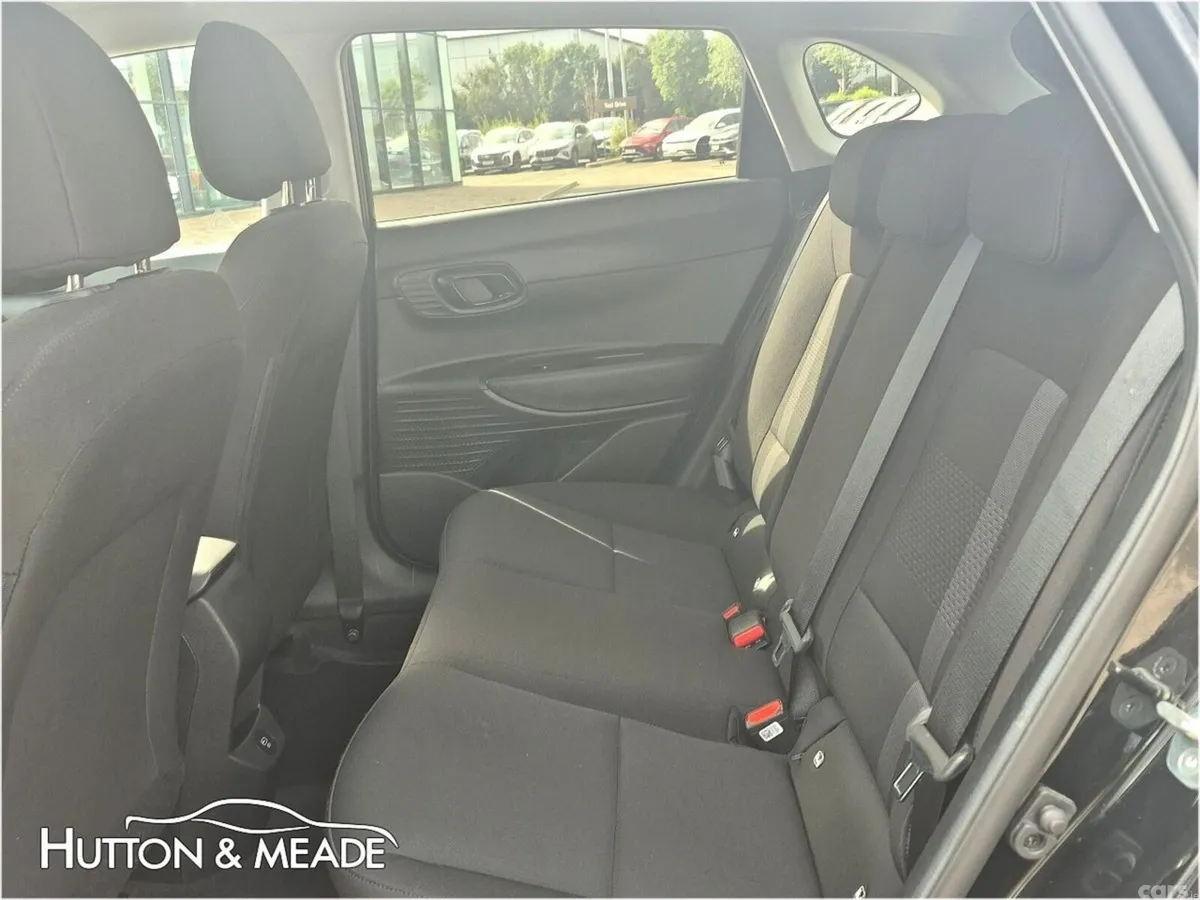 Hyundai i20 Hatchback, Petrol, 2024, Black