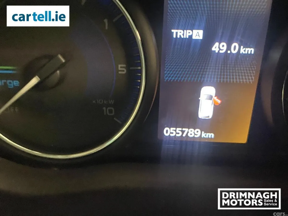 Mitsubishi Outlander SUV, Petrol Plug-in Hybrid, 2018, White