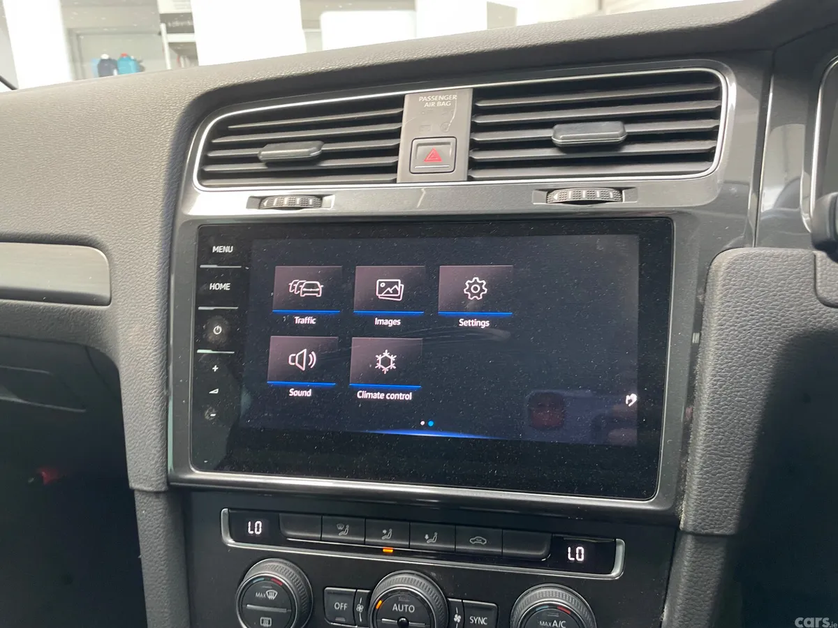 Volkswagen Golf Hatchback, Petrol, 2018, Red