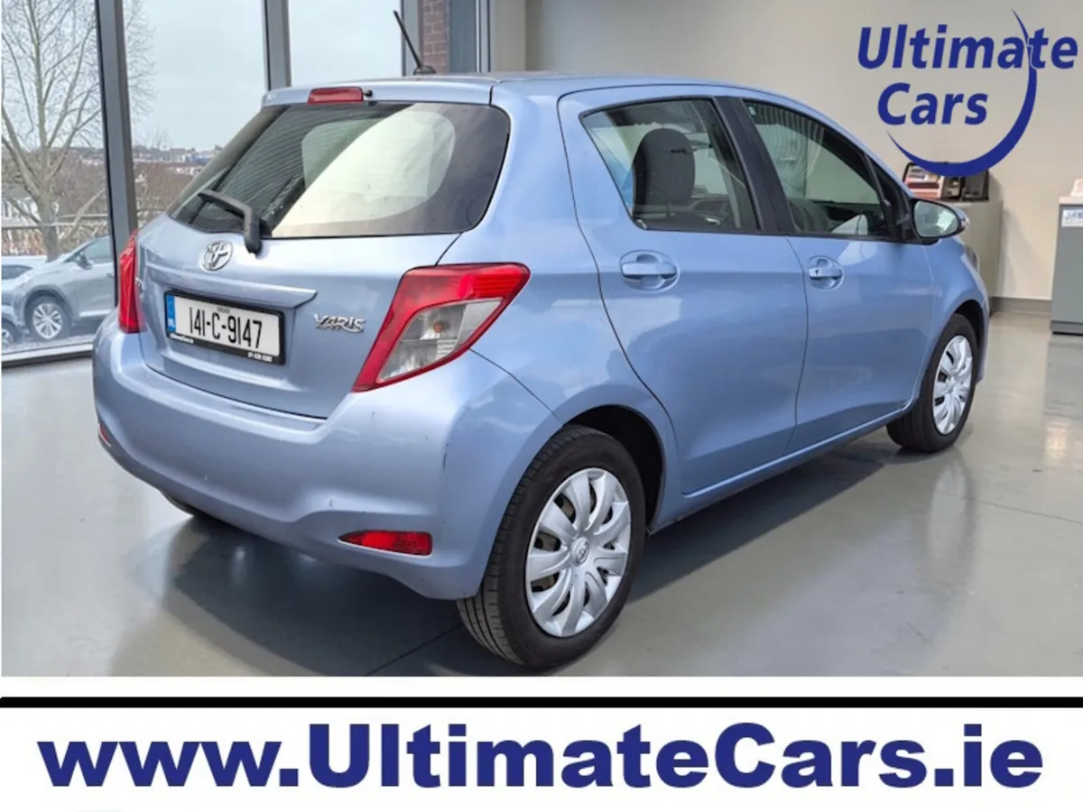 Toyota Yaris Hatchback, Petrol, 2014, Blue