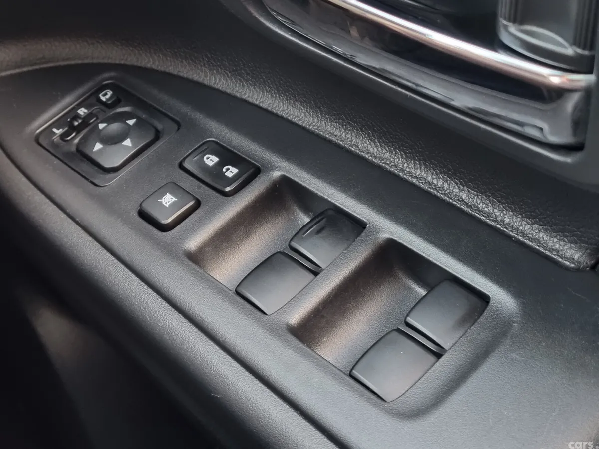Mitsubishi Outlander SUV, Petrol Hybrid, 2014, Black