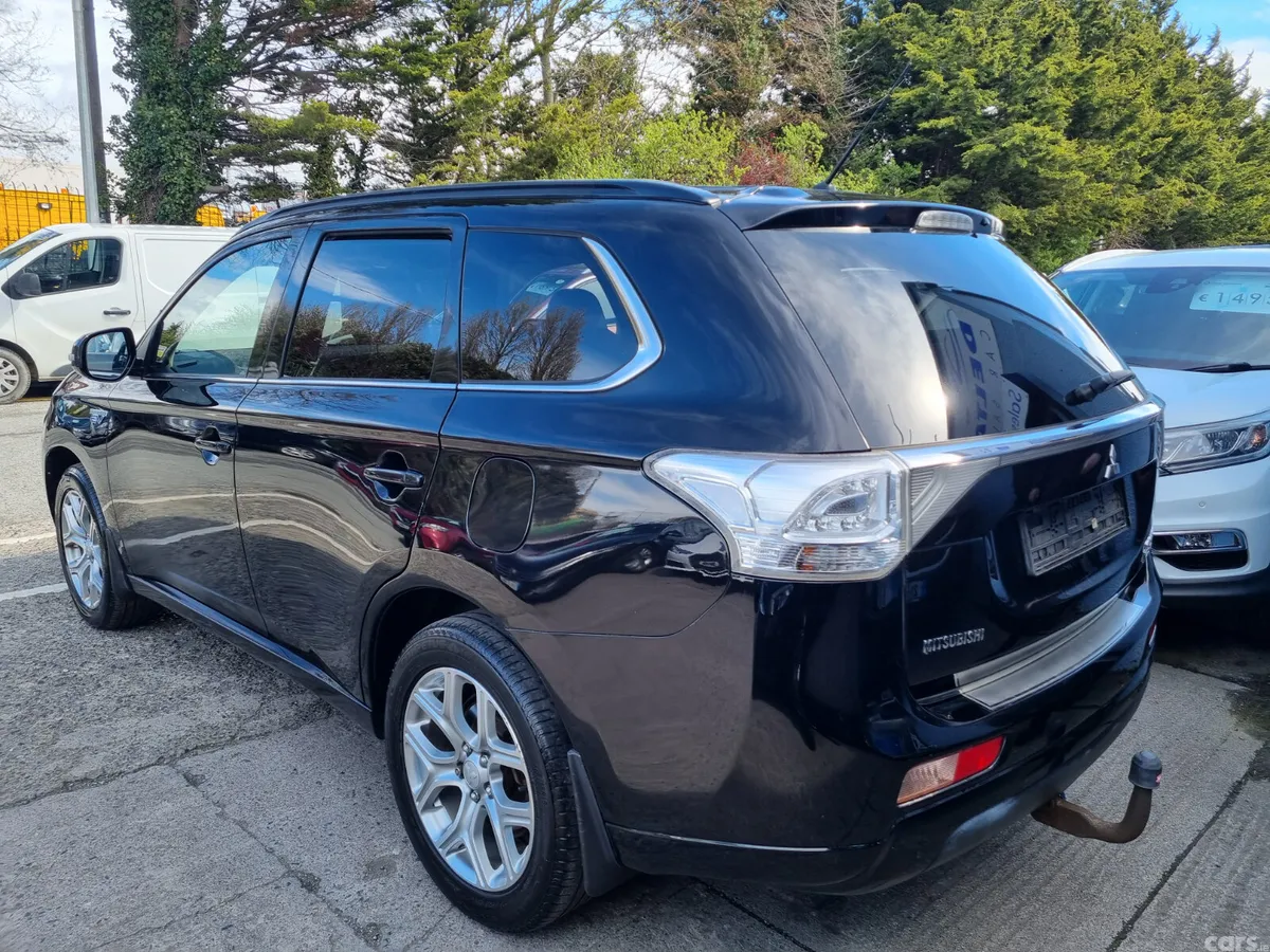 Mitsubishi Outlander SUV, Petrol Hybrid, 2014, Black