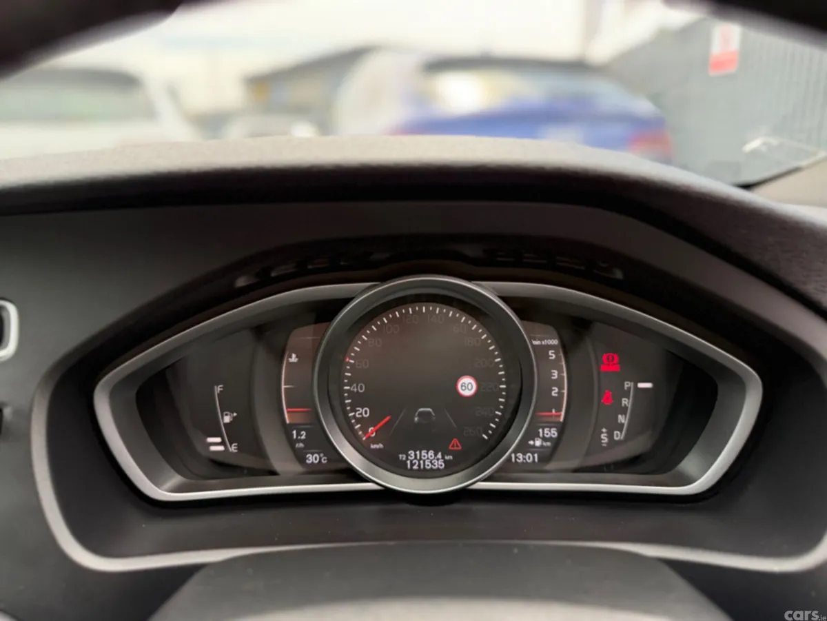 Volvo V40 Hatchback, Diesel, 2018, Black