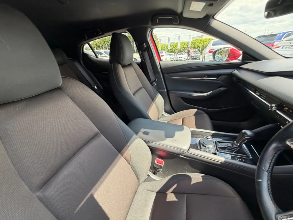 Mazda Mazda3 Hatchback, Diesel, 2021, Red