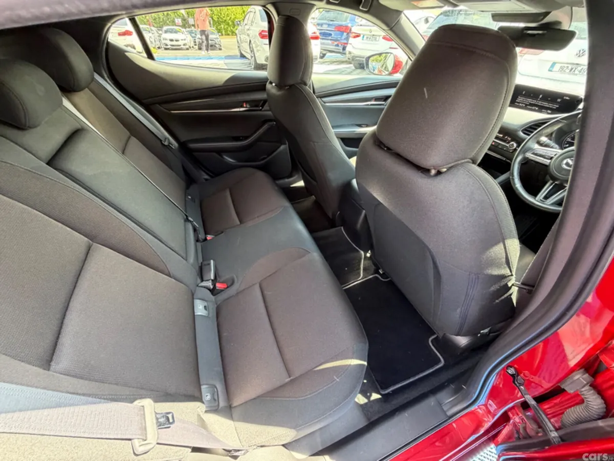Mazda Mazda3 Hatchback, Diesel, 2021, Red