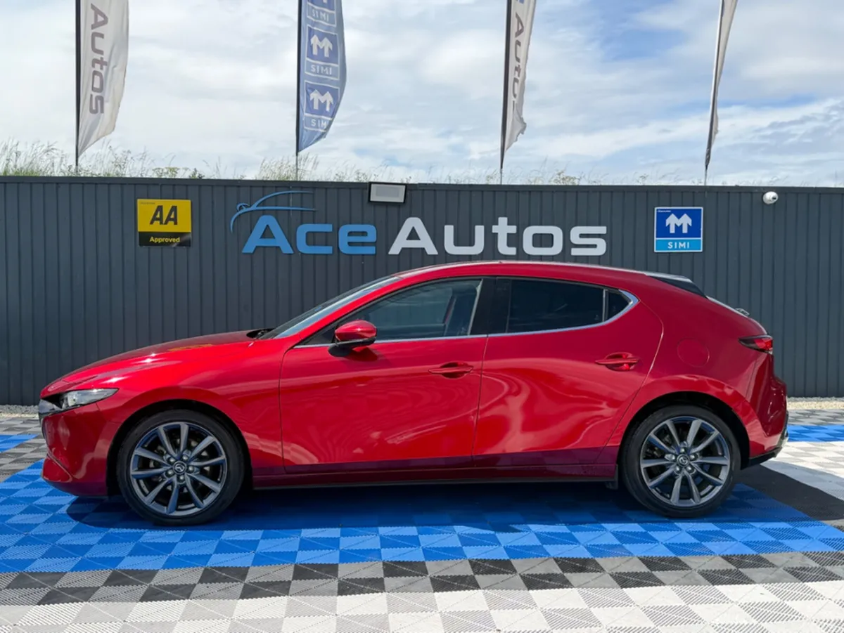 Mazda Mazda3 Hatchback, Diesel, 2021, Red