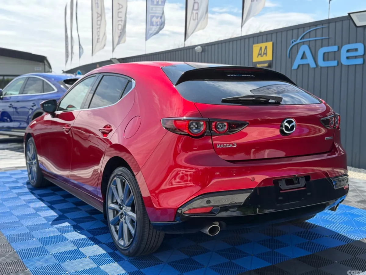 Mazda Mazda3 Hatchback, Diesel, 2021, Red