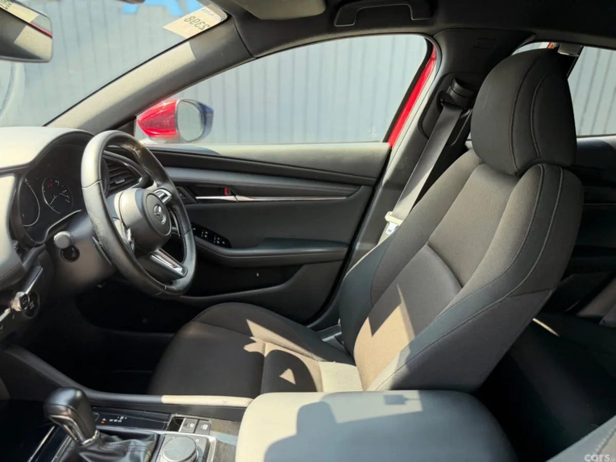 Mazda Mazda3 Hatchback, Diesel, 2021, Red