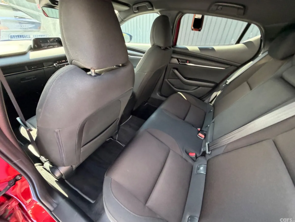 Mazda Mazda3 Hatchback, Diesel, 2021, Red