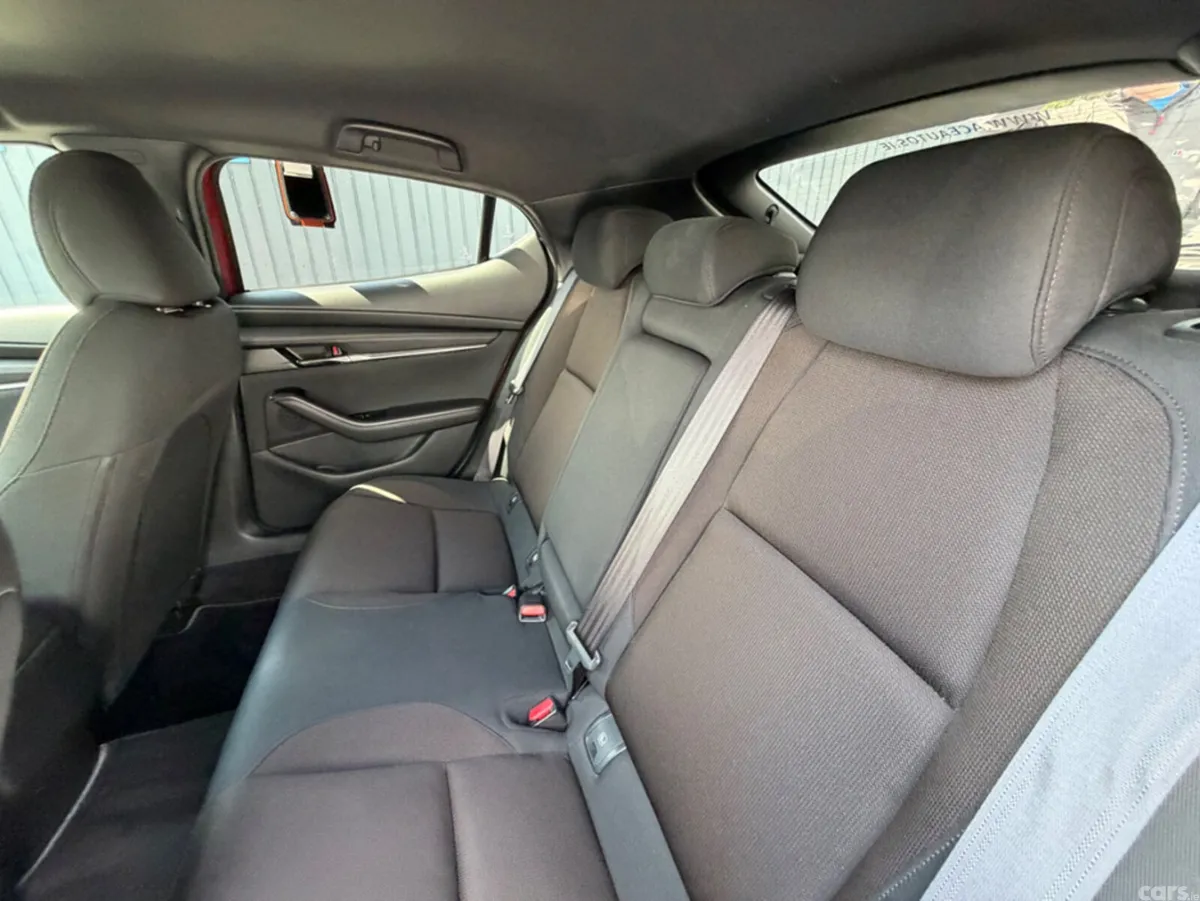 Mazda Mazda3 Hatchback, Diesel, 2021, Red