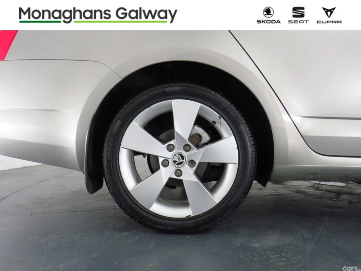Skoda Octavia Estate, Diesel, 2017, Beige