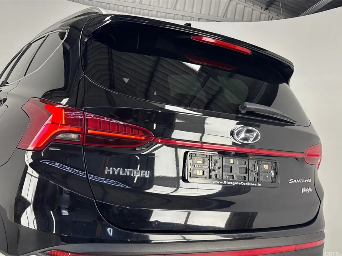 Hyundai Santa Fe Estate, Petrol Hybrid, 2023, Black