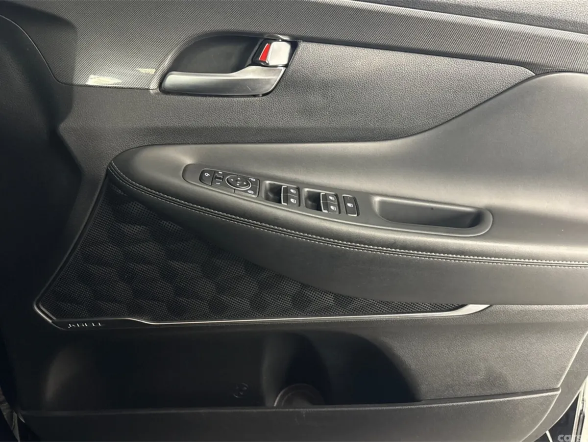 Hyundai Santa Fe Estate, Petrol Hybrid, 2023, Black