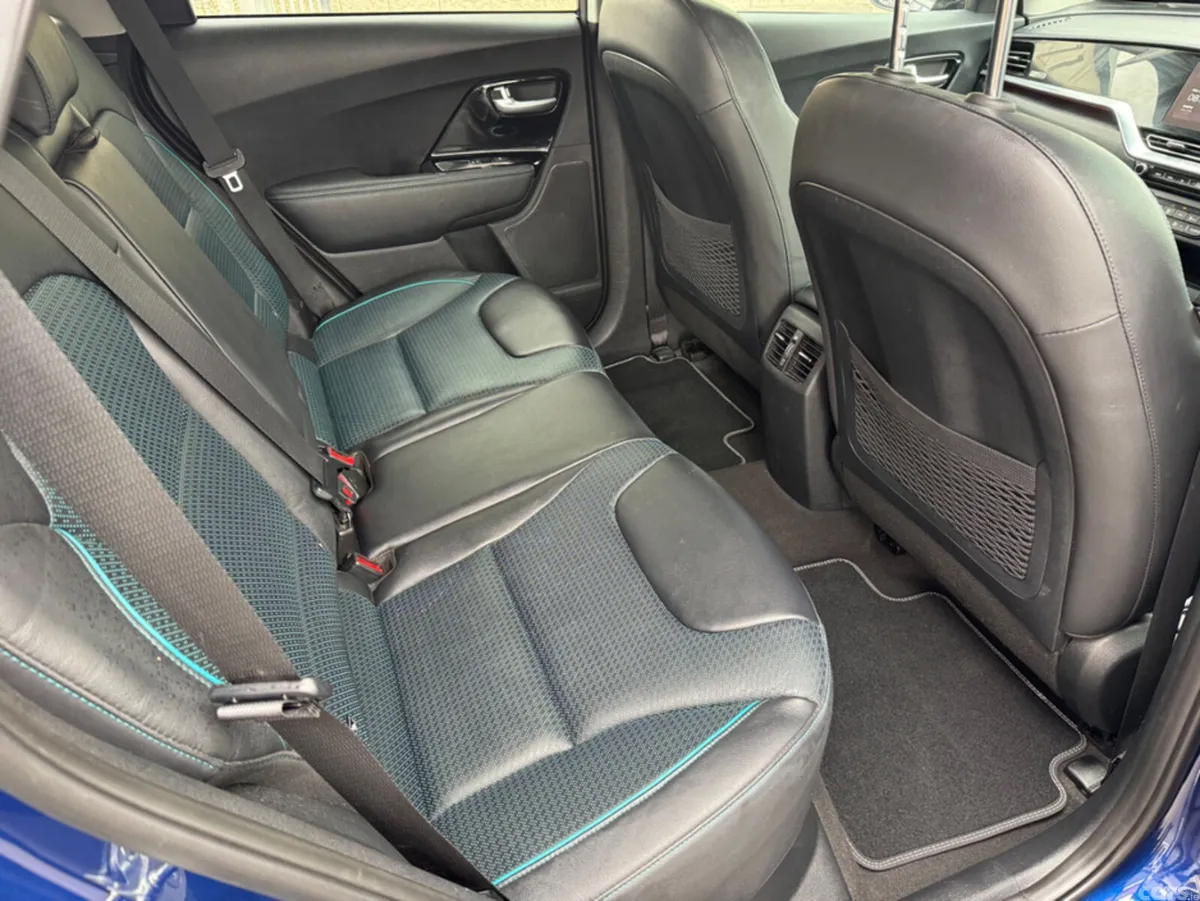 Kia Niro Hatchback, Electric, 2021, Blue