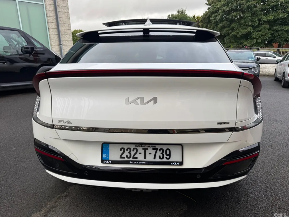 Kia EV6 Hatchback, Electric, 2023, White