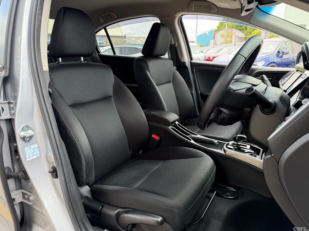 Honda Grace Saloon, Petrol Hybrid, 2020, Silver