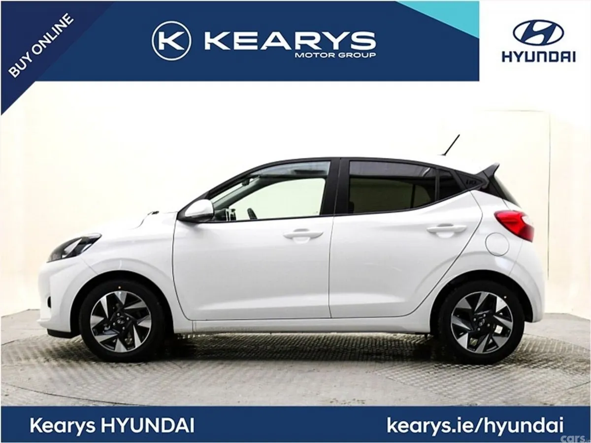 Hyundai i10 Hatchback, Petrol, 2023, White