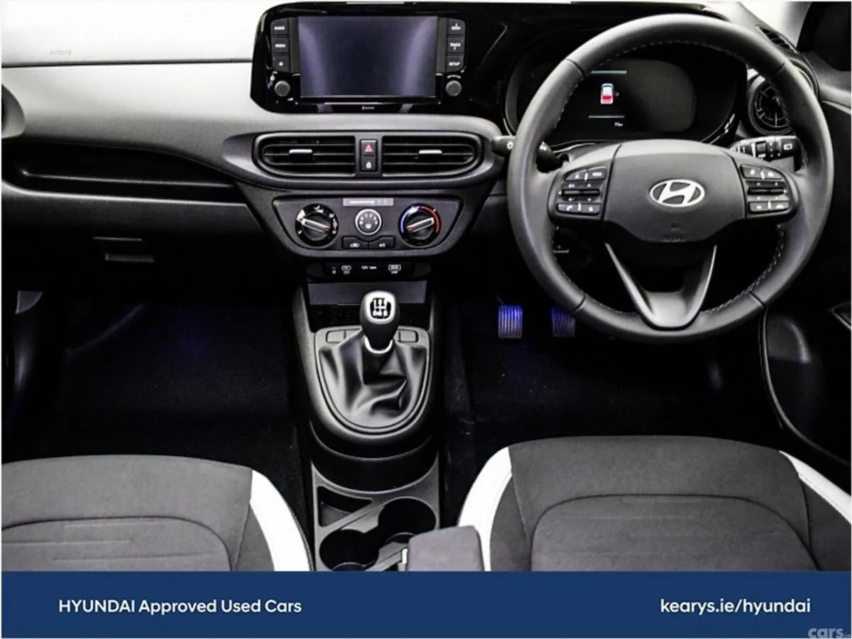 Hyundai i10 Hatchback, Petrol, 2023, White