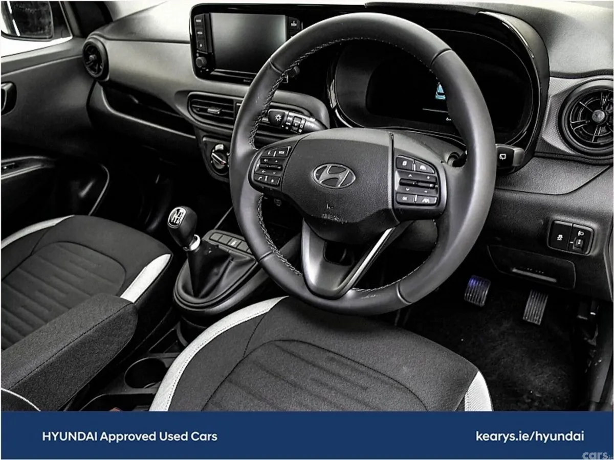 Hyundai i10 Hatchback, Petrol, 2023, White