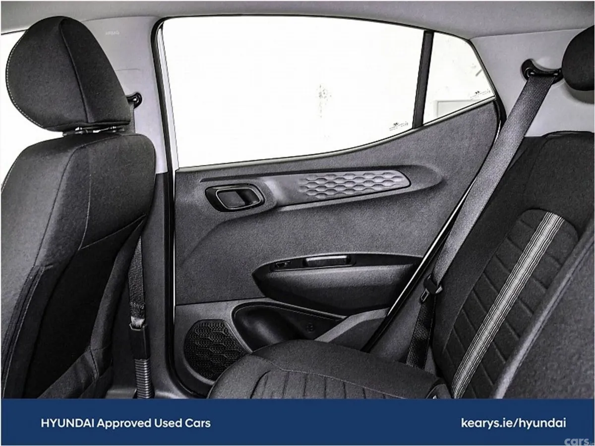 Hyundai i10 Hatchback, Petrol, 2023, White