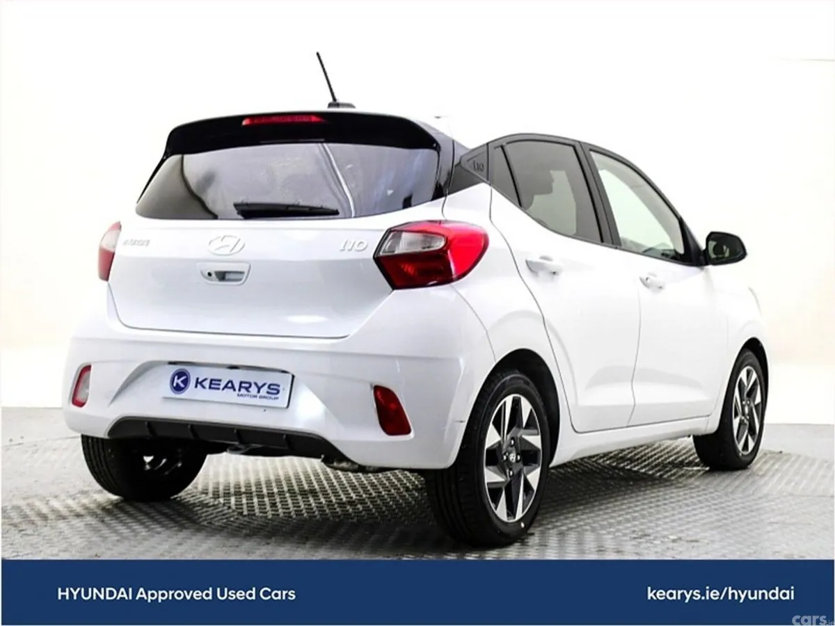 Hyundai i10 Hatchback, Petrol, 2023, White