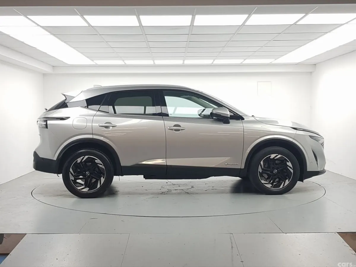 Nissan Qashqai MPV, Petrol Hybrid, 2025, Grey