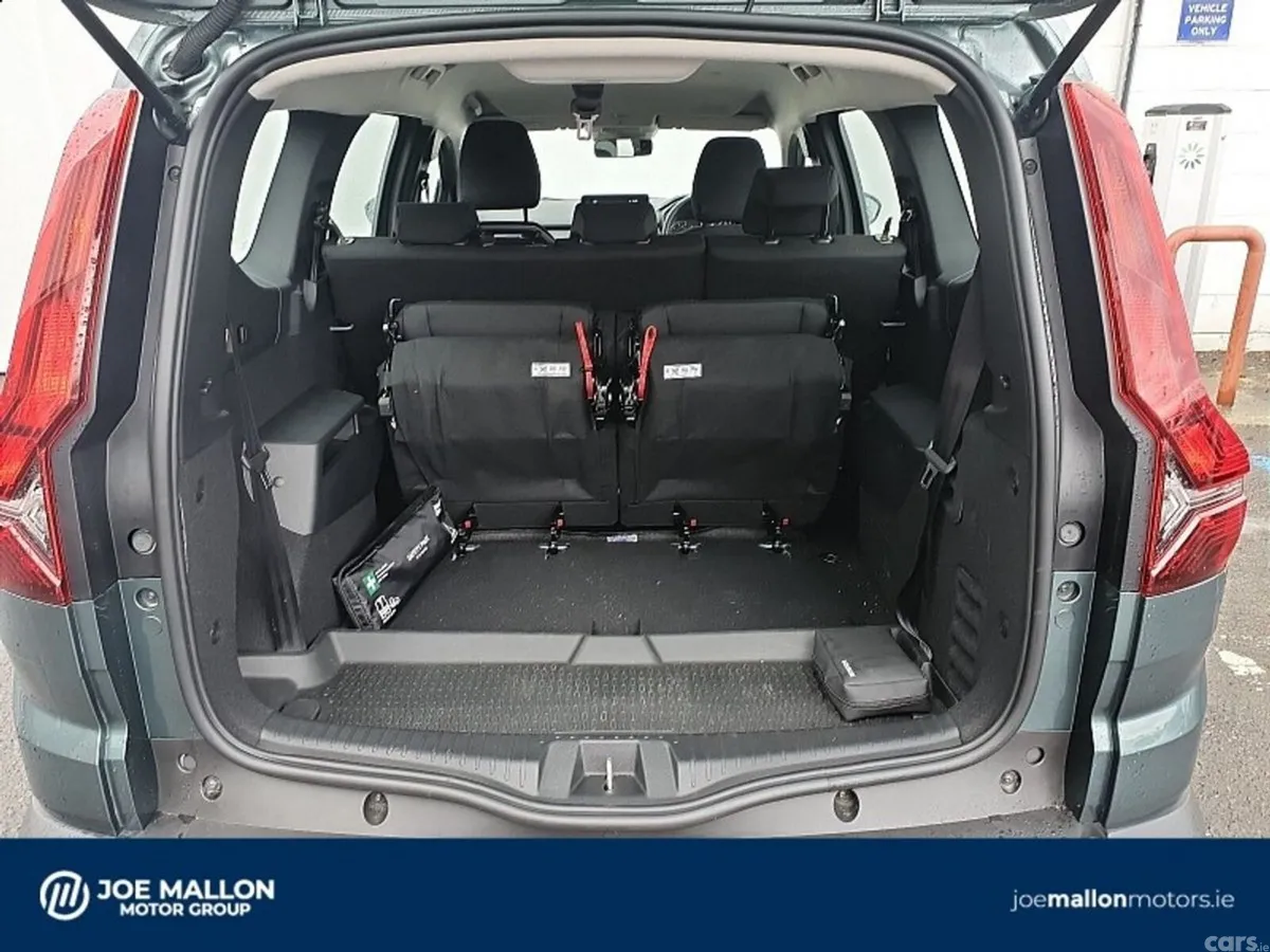 Dacia Jogger MPV, Petrol, 2025, Green