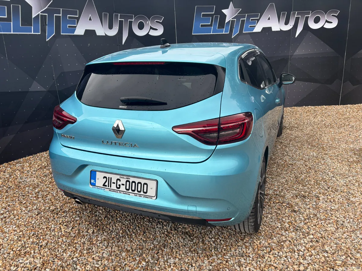 Renault Clio Hatchback, Petrol, 2021, Blue