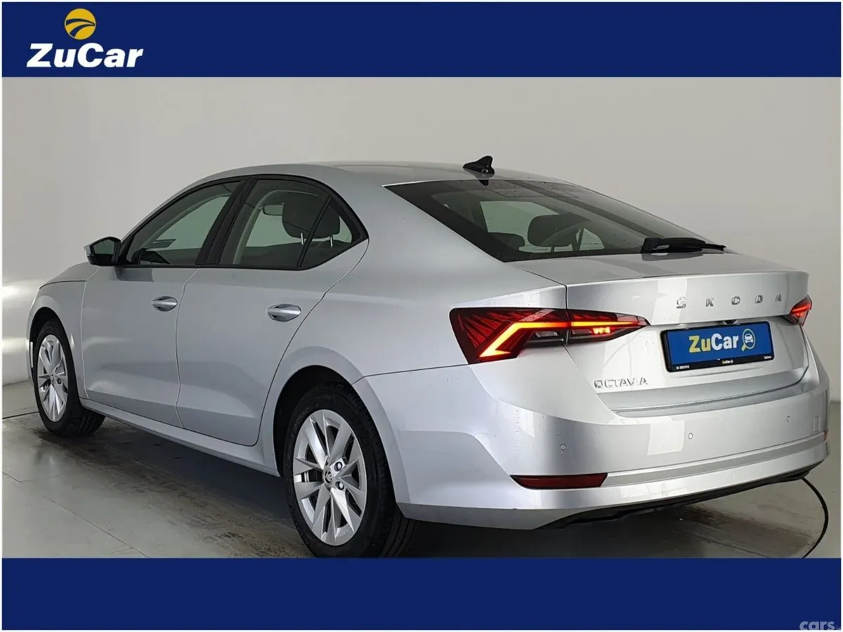Skoda Octavia Saloon, Petrol, 2024, Grey