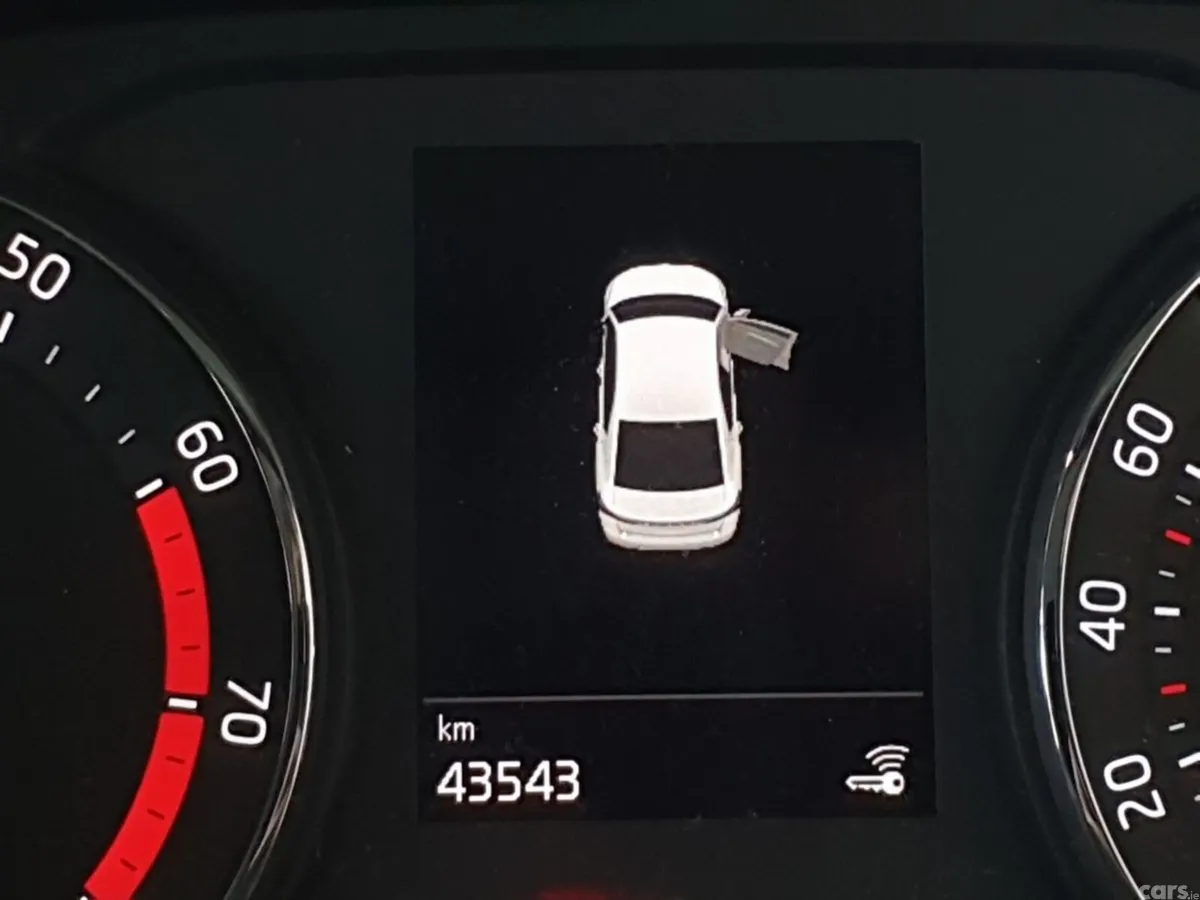 Skoda Octavia Saloon, Petrol, 2024, Grey