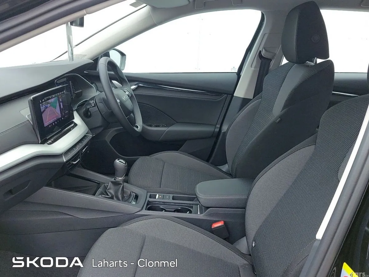 Skoda Octavia Estate, Petrol, 2026, Black