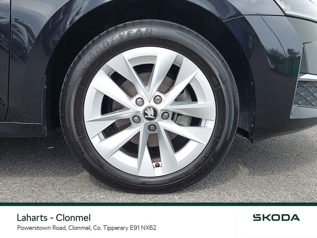 Skoda Octavia Estate, Petrol, 2026, Black