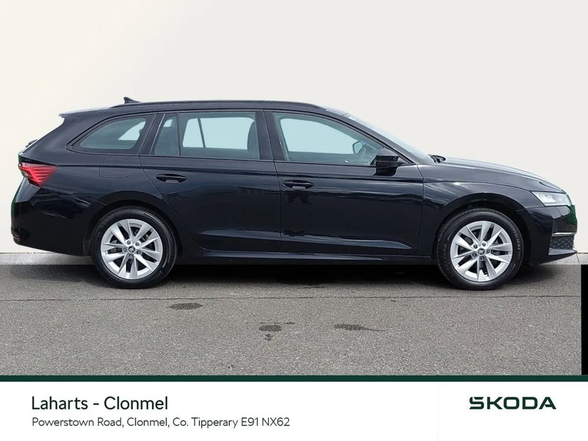 Skoda Octavia Estate, Petrol, 2026, Black