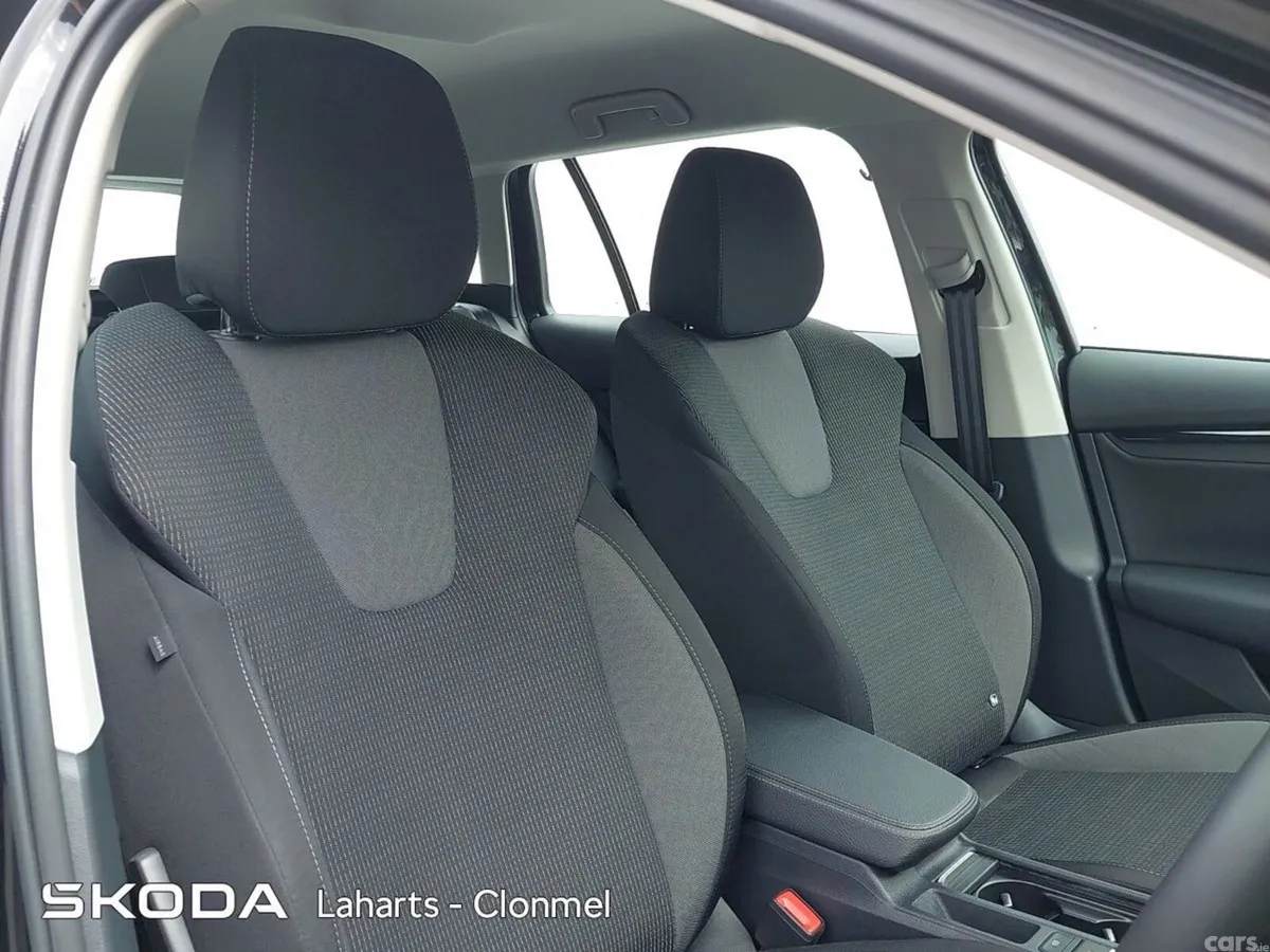 Skoda Octavia Estate, Petrol, 2026, Black