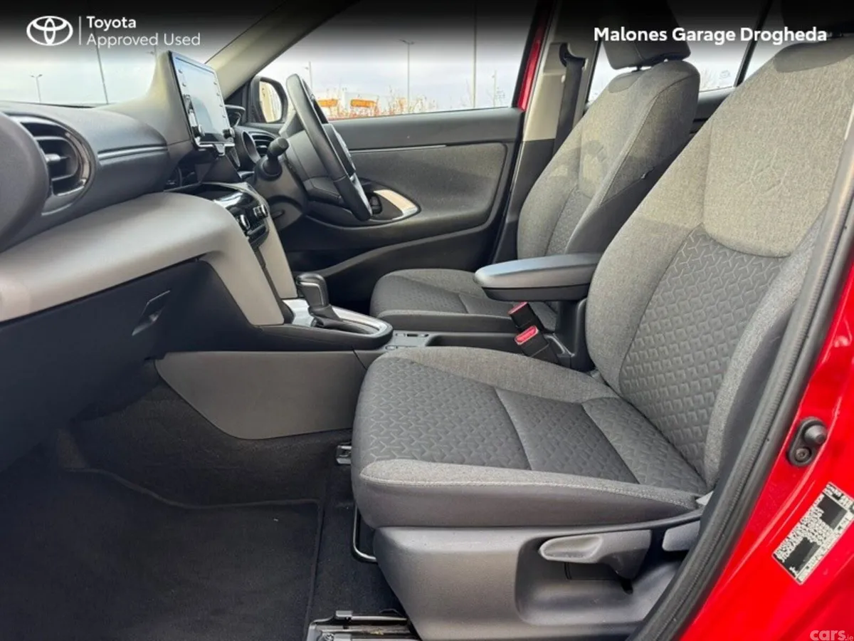 Toyota Yaris Cross Hatchback, Petrol Hybrid, 2024, Red