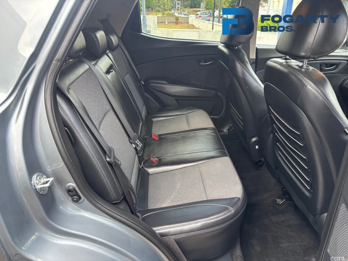 SsangYong Tivoli SUV, Petrol, 2022, Grey