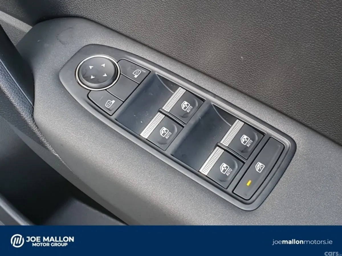 Renault Captur Hatchback, Petrol, 2026, Grey