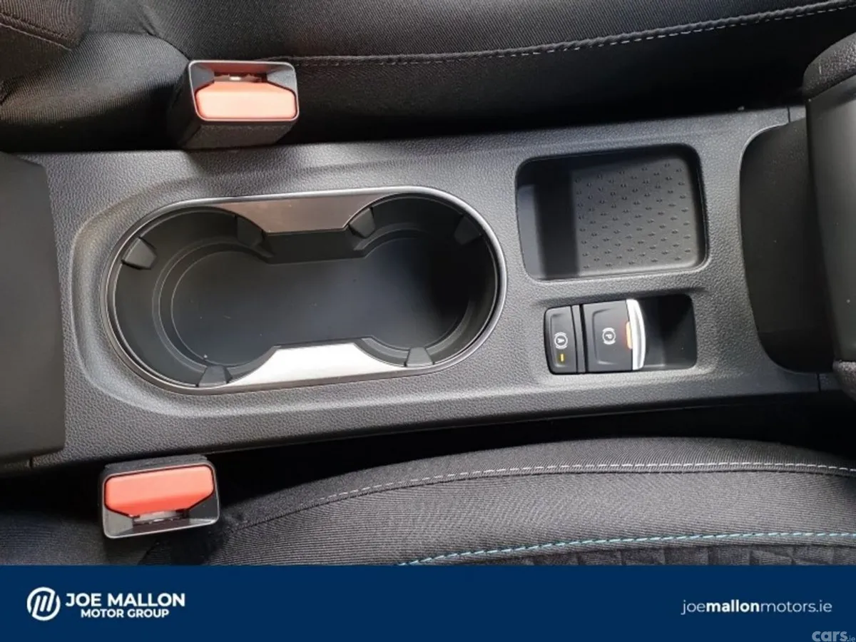 Renault Captur Hatchback, Petrol, 2026, Grey