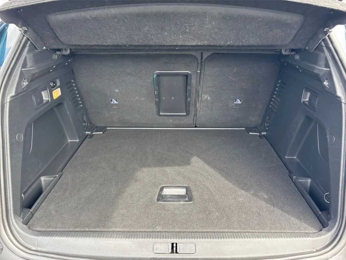 Peugeot 3008 MPV, Diesel, 2021, Blue