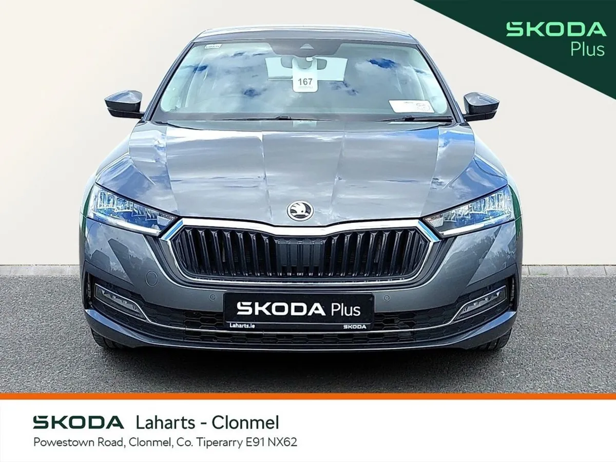 Skoda Octavia Saloon, Petrol, 2023, Grey
