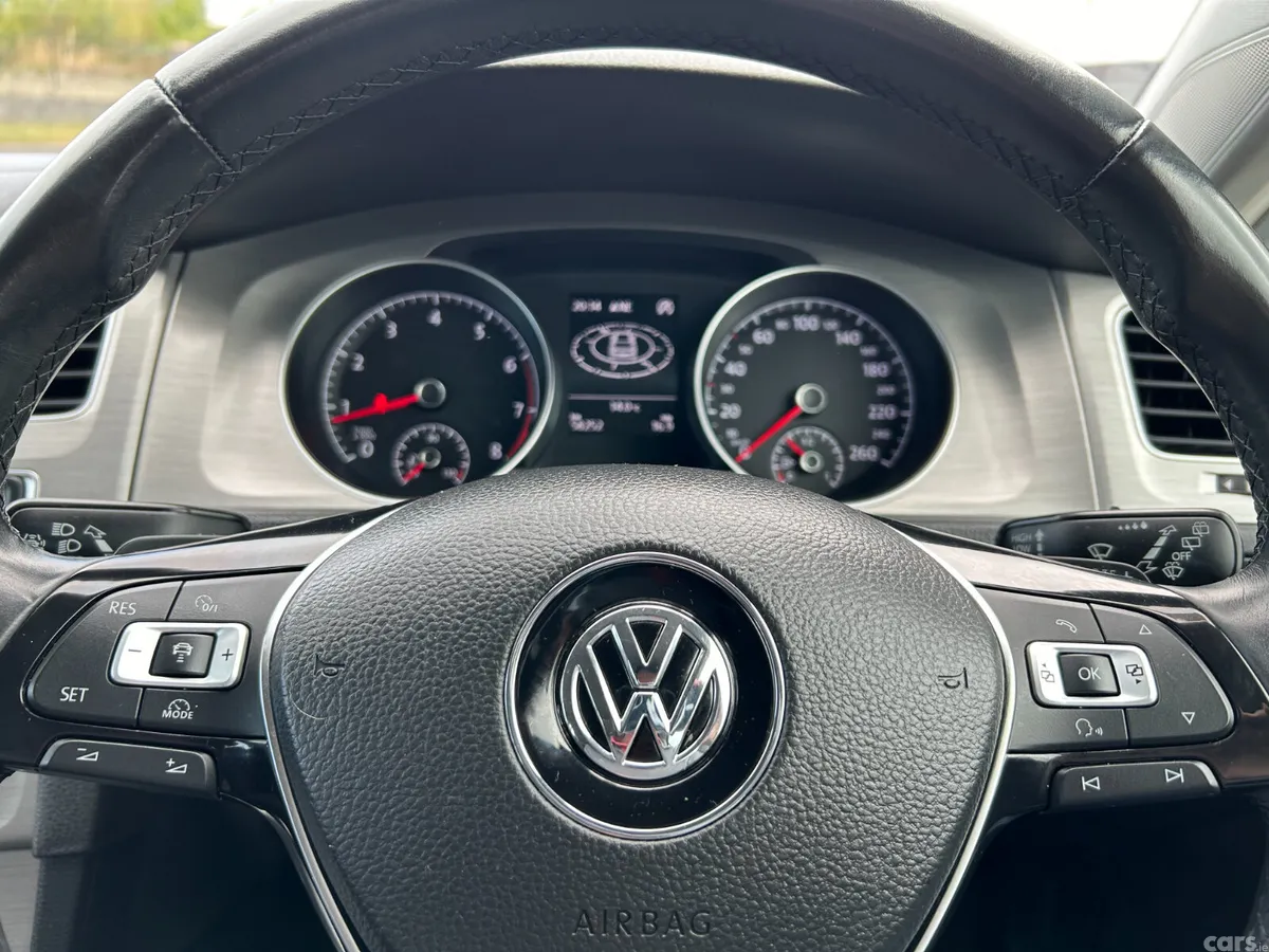 Volkswagen Golf Hatchback, Petrol, 2015, Blue