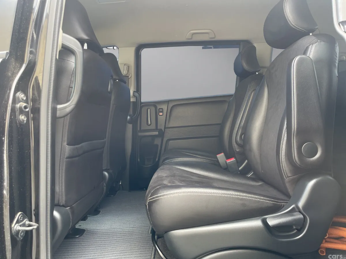 Honda Freed MPV, Petrol Hybrid, 2014, Black