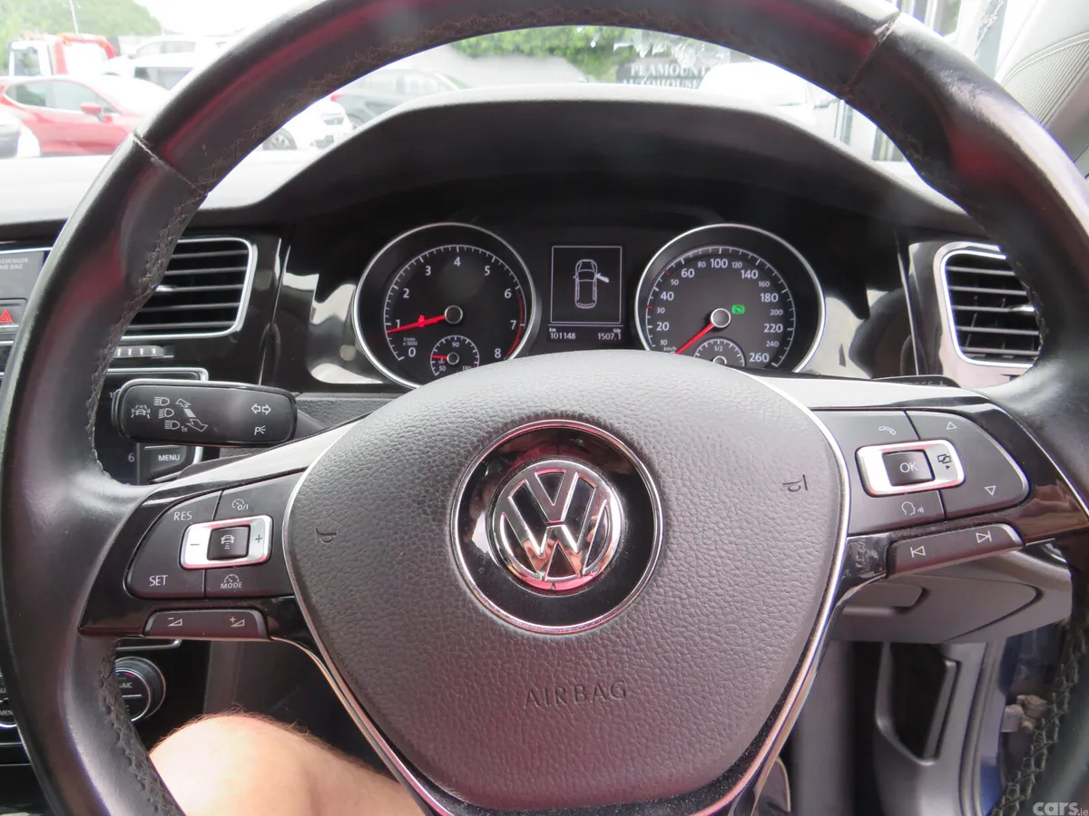 Volkswagen Golf Hatchback, Petrol, 2015, Blue