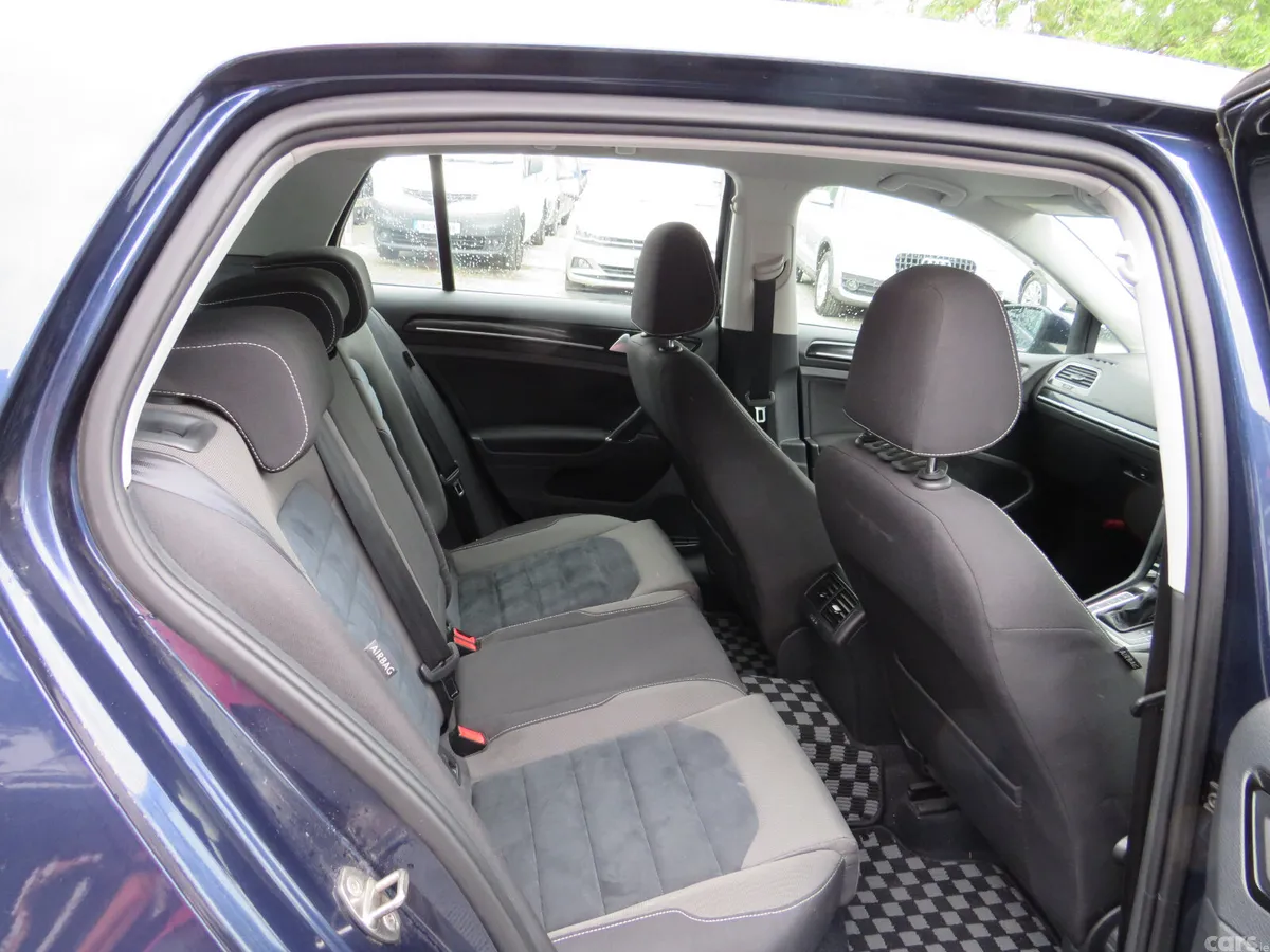 Volkswagen Golf Hatchback, Petrol, 2015, Blue