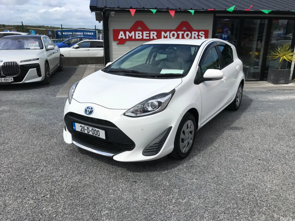 Toyota Aqua Hatchback, Petrol Hybrid, 2021, White